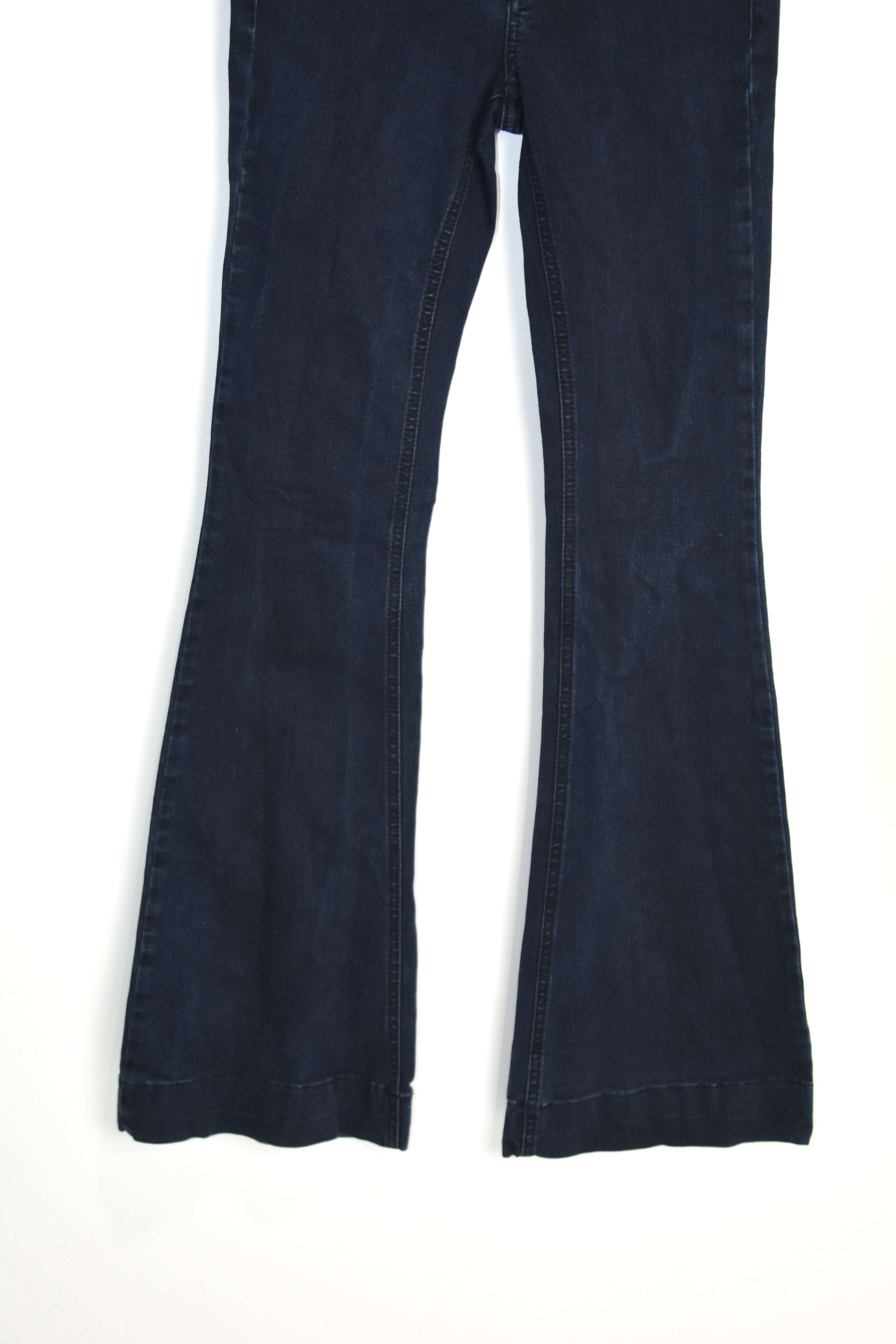 Stella McCartney Dark Indigo Flared Stretch Denim Pants – Made in Italy – Women’s W23–24 (Near New)