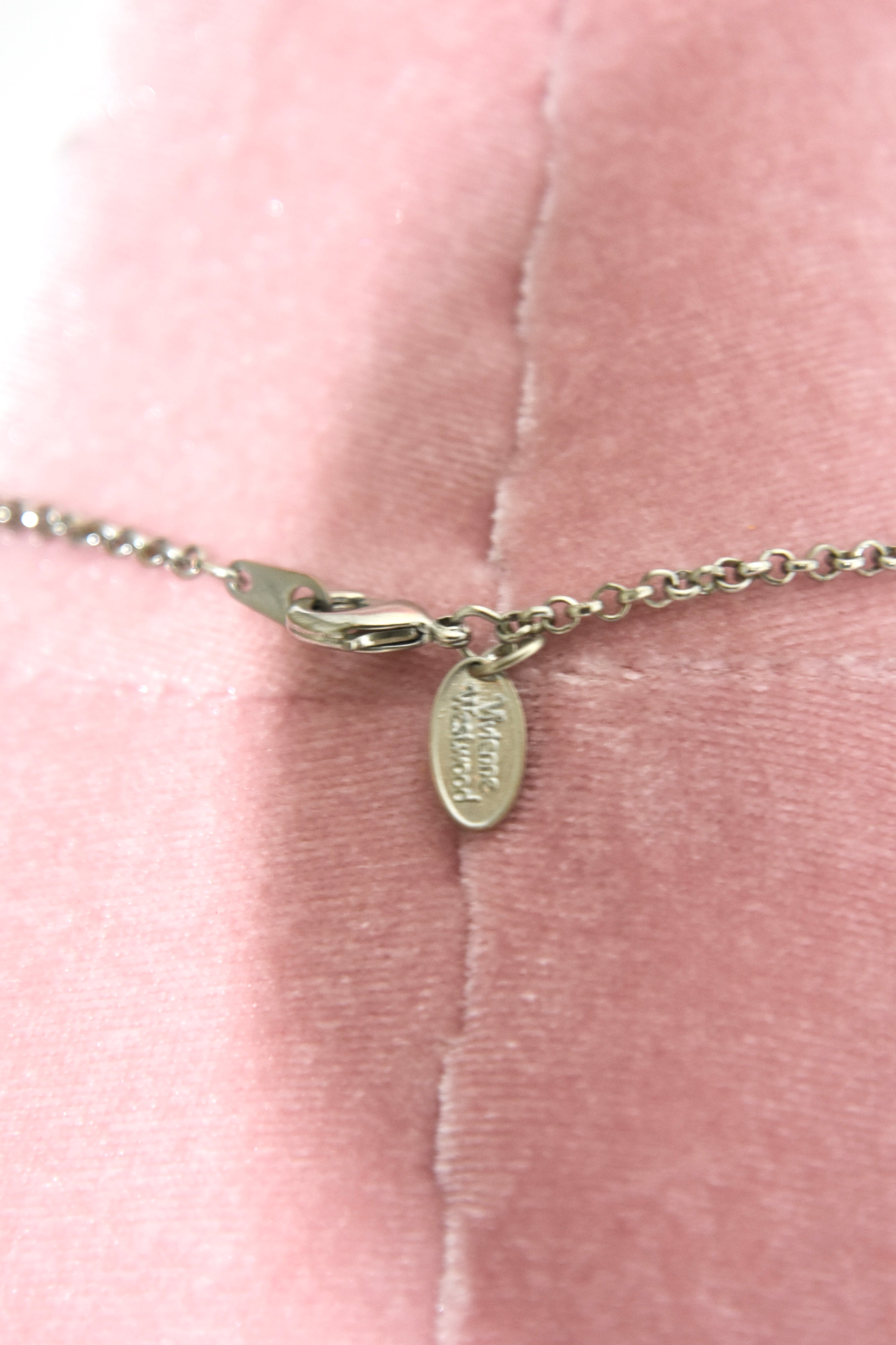 Vivienne Westwood Skull Pearl Crystal Necklace – Vintage Punk Icon Chain
