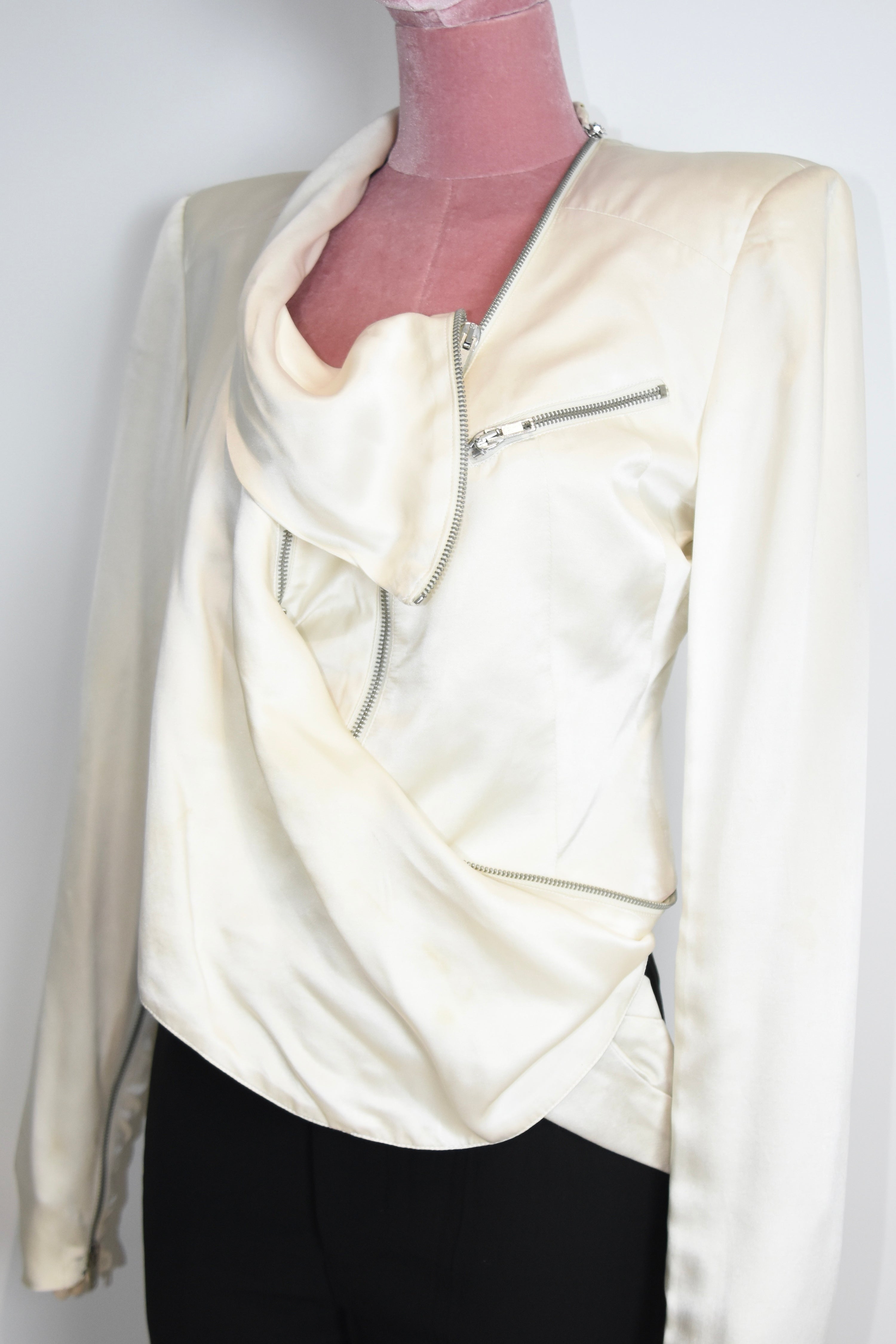 Haider Ackermann 白色缎面不对称剪裁夹克