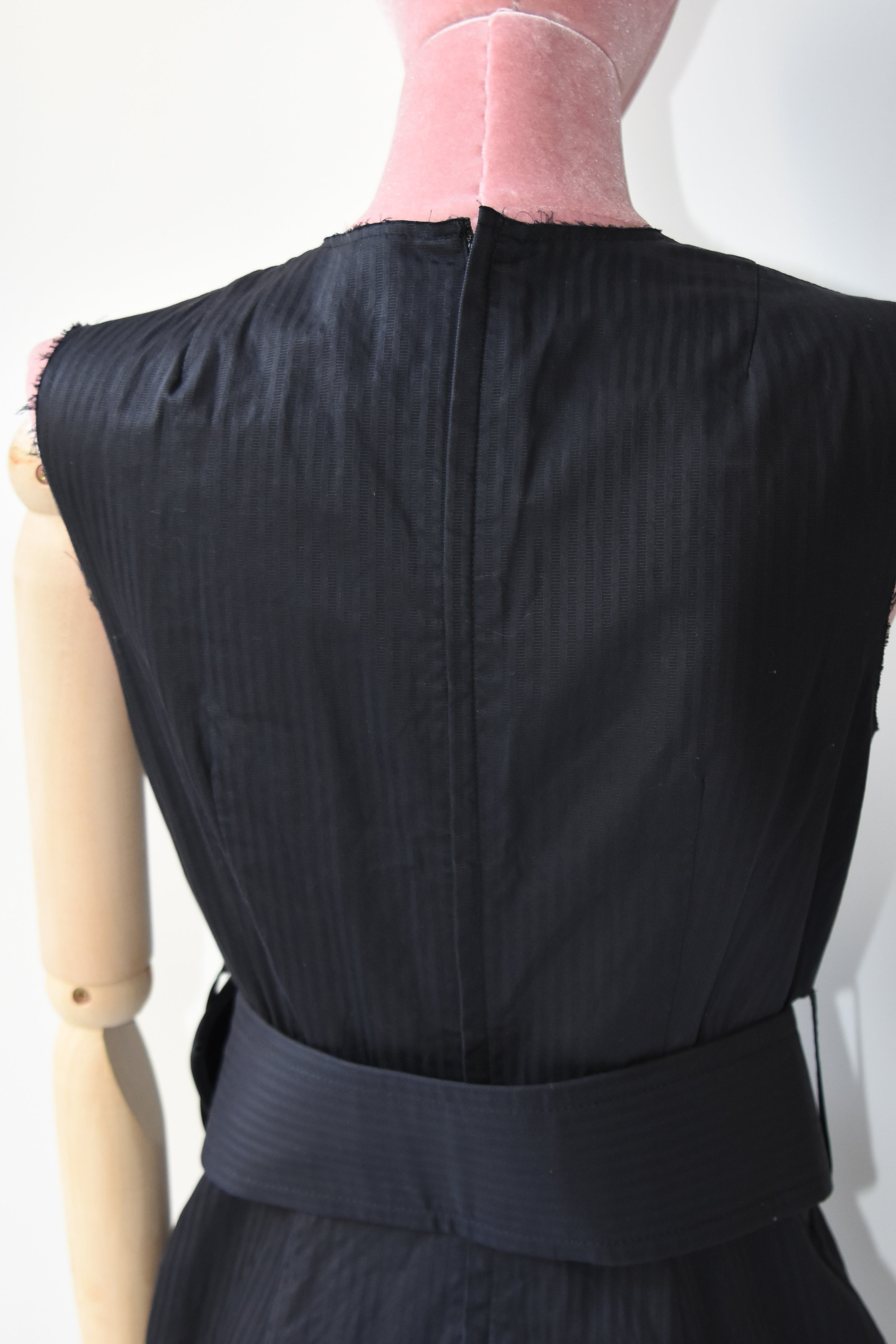 COMME des GARÇONS Runway Structured Belted Sleeveless Midi Dress – Black Avant-Garde Archive Piece
