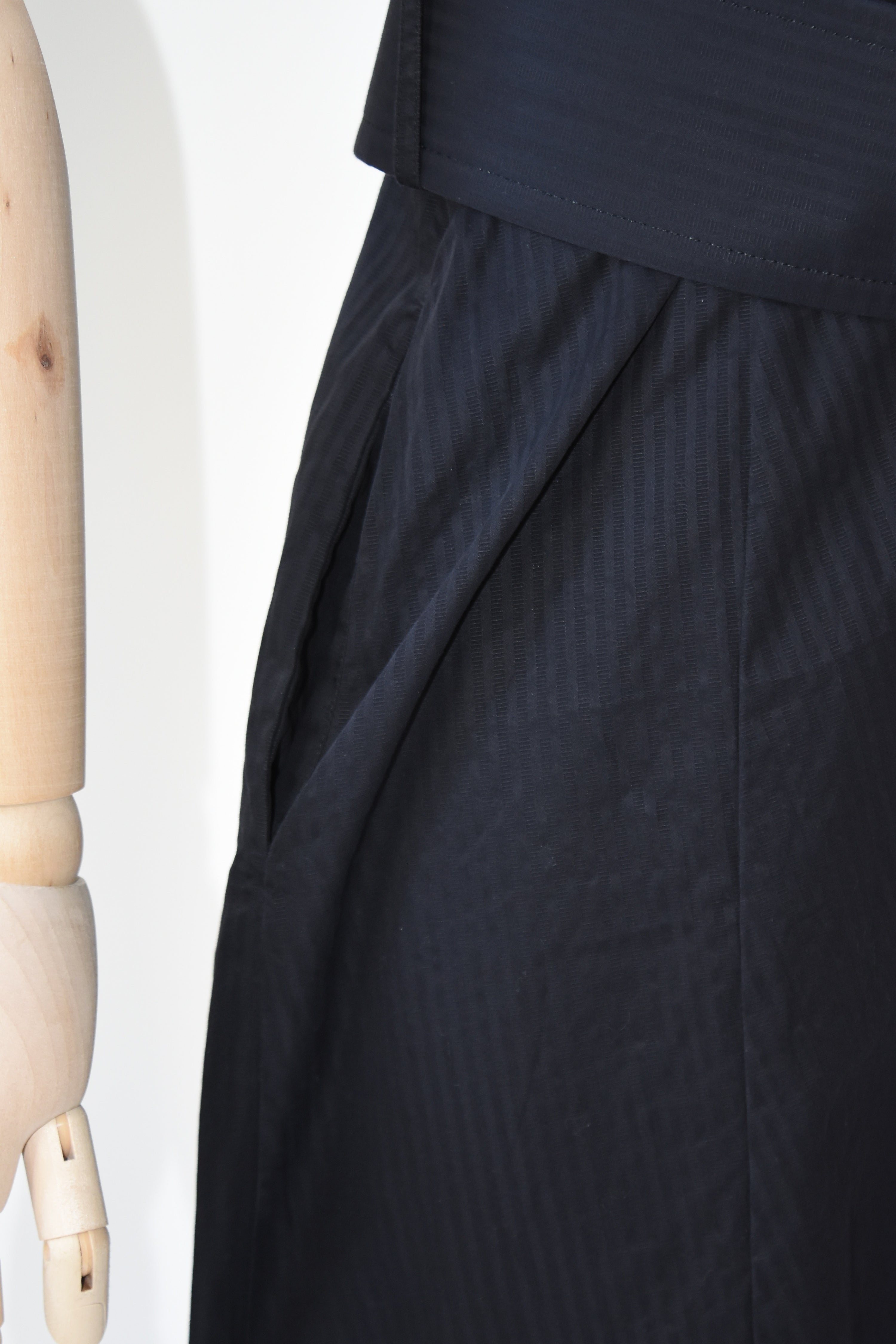 COMME des GARÇONS Runway Structured Belted Sleeveless Midi Dress – Black Avant-Garde Archive Piece