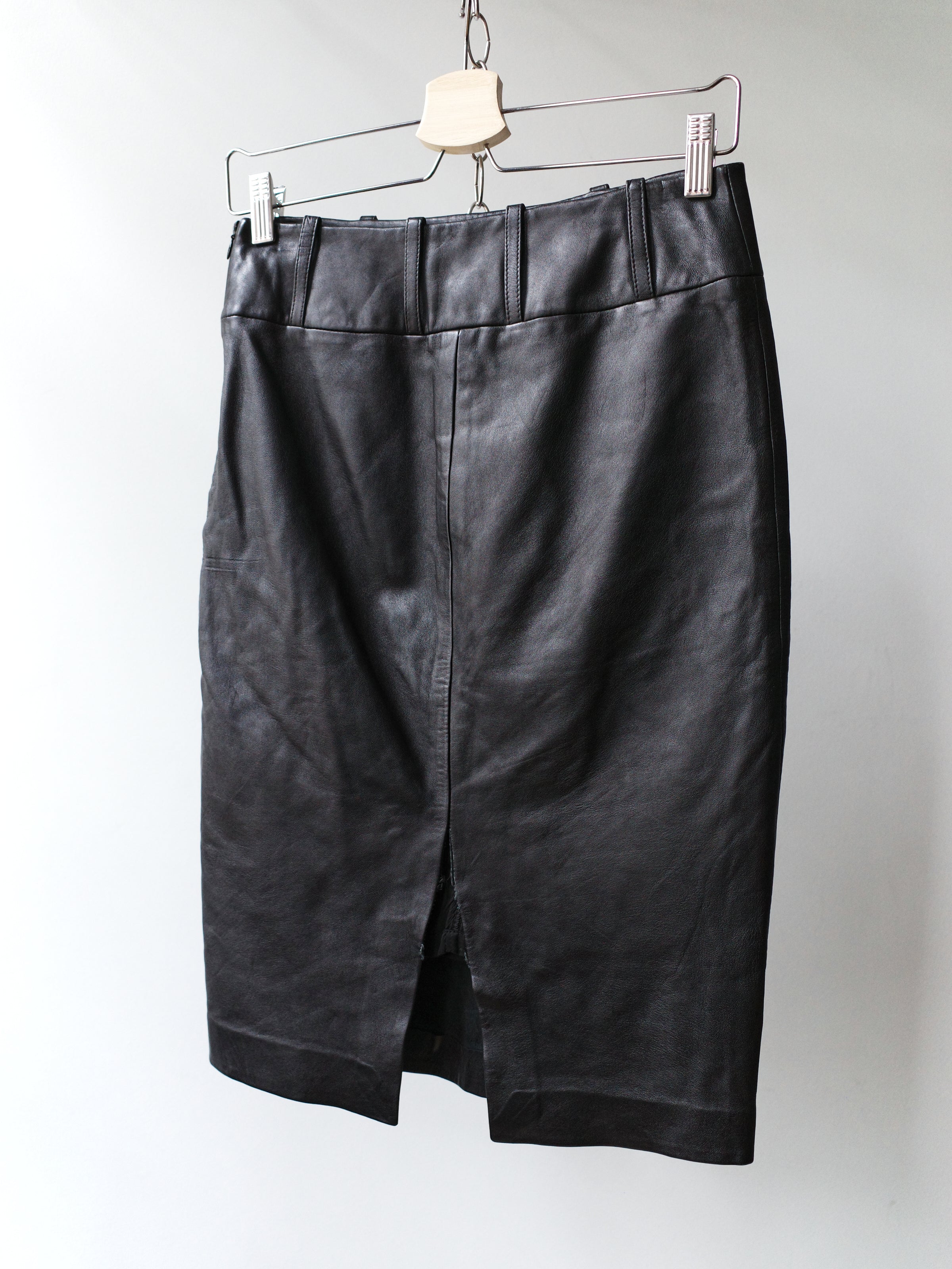 D&G Black Leather Pencil Skirt – METAL 金