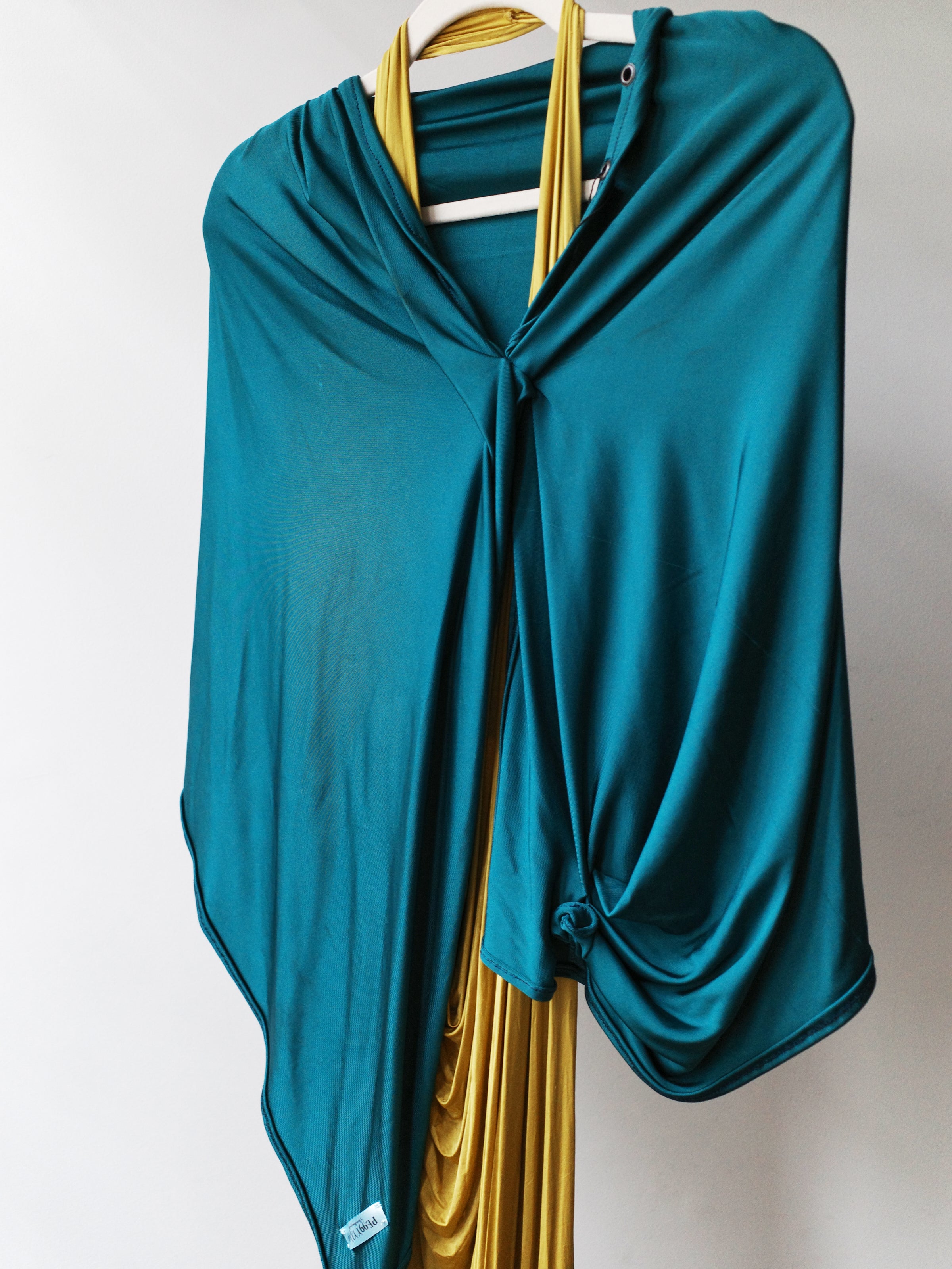 PE99Y YAN9 Teal Hooded Cape with Metallic Visor – WATER 水